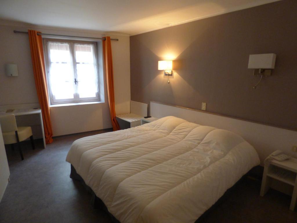Hotel Du Centre Pierrelatte Eksteriør bilde