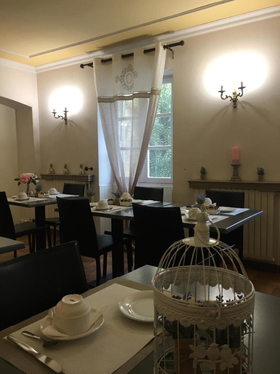 Hotel Du Centre Pierrelatte Eksteriør bilde